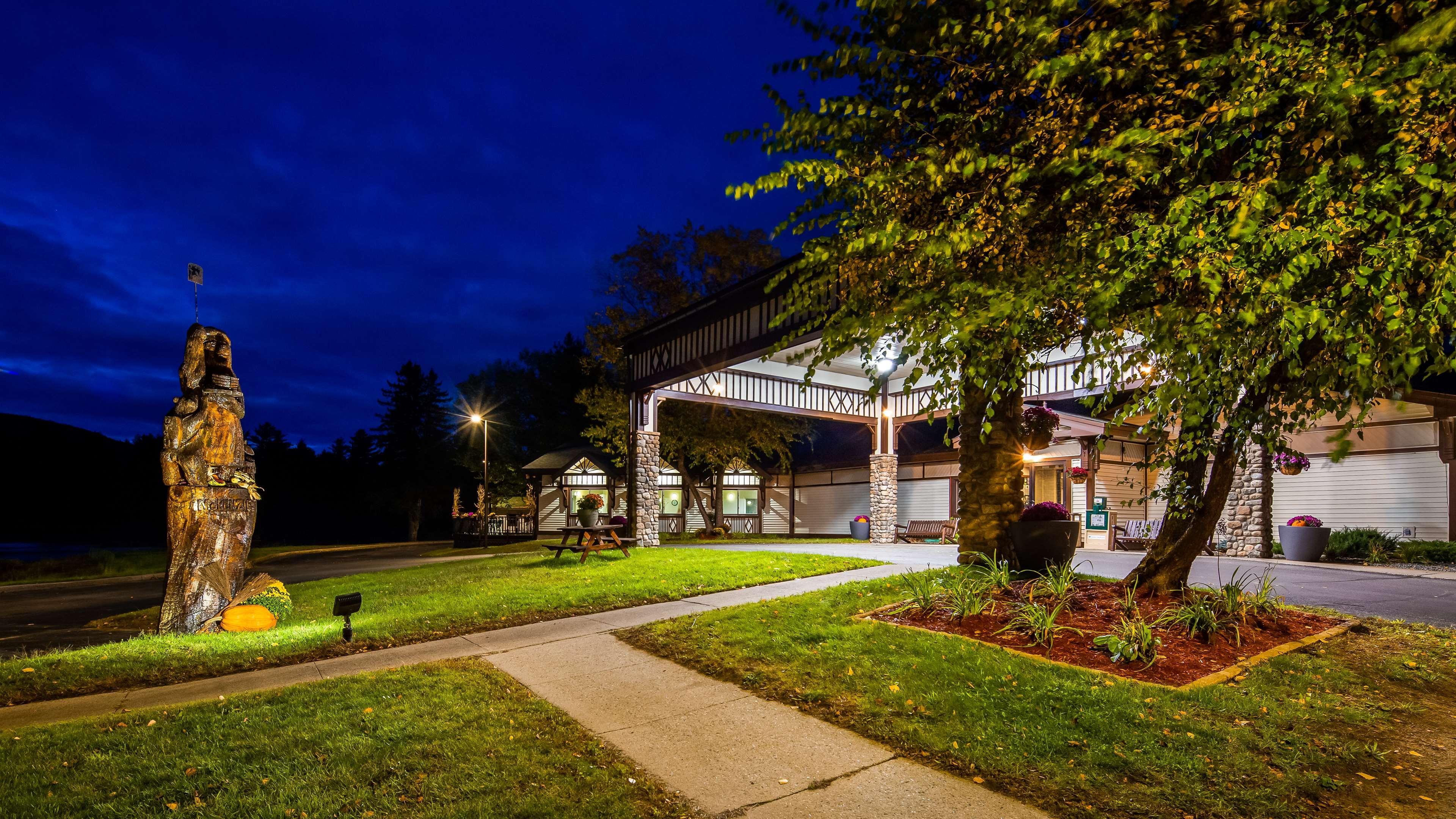 Hotel Best Western Saranac Lake Extérieur photo